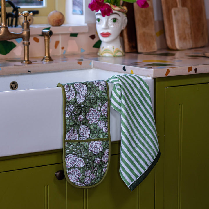 In Bloom Oven Gloves in Green