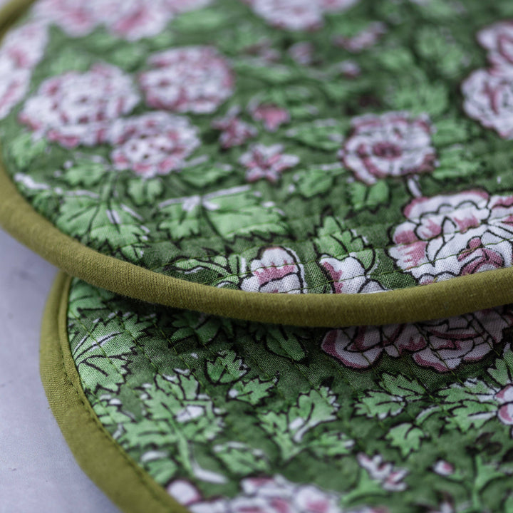 In Bloom Oven Gloves in Green