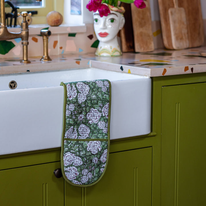 In Bloom Oven Gloves in Green