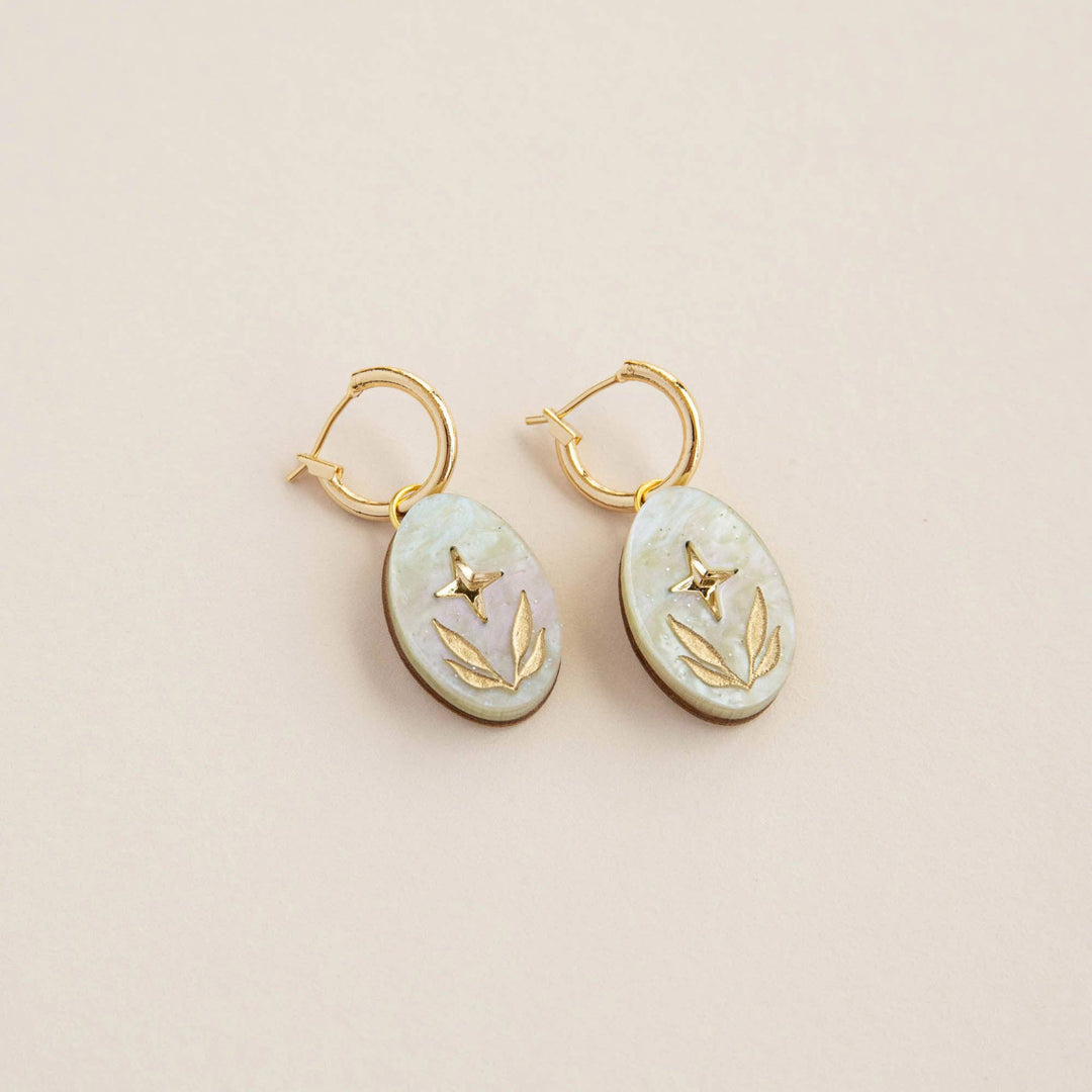 Celestial Seaweed Oval Gold Hoop Earrings