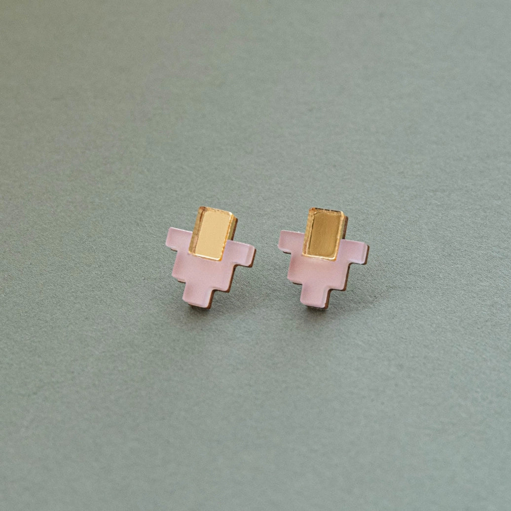 Life Stud Earrings in Dusty Lilac