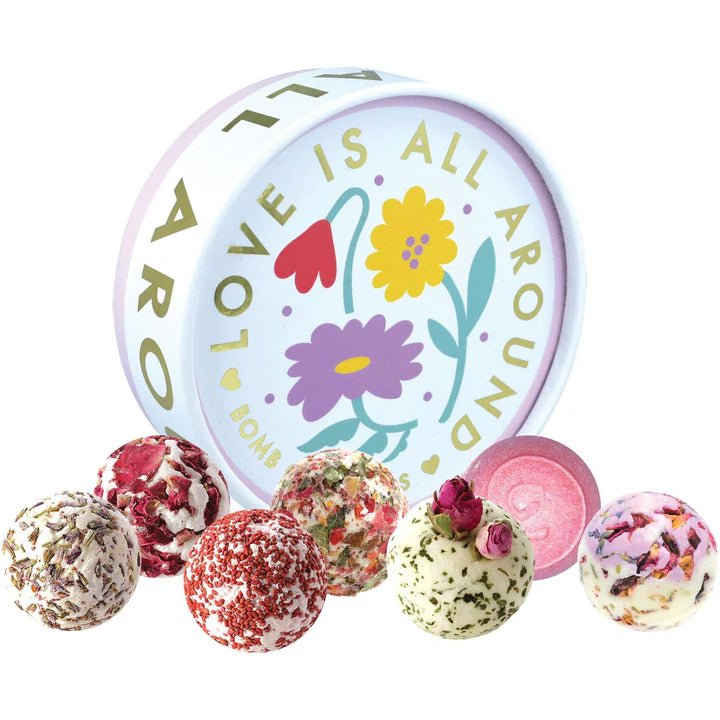Love is All Around Bath Creamer Gift Set