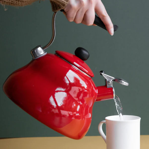 Whistling Kettle in Red