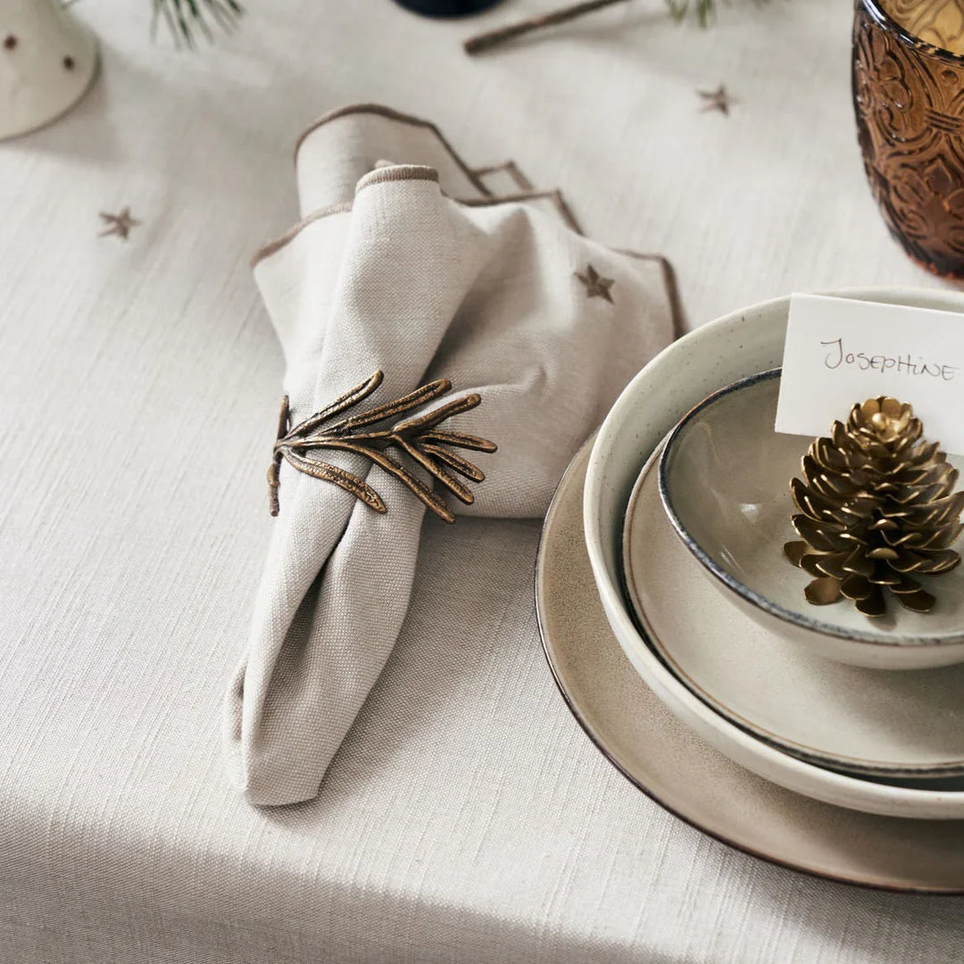 Christmas Dinner Table Essentials