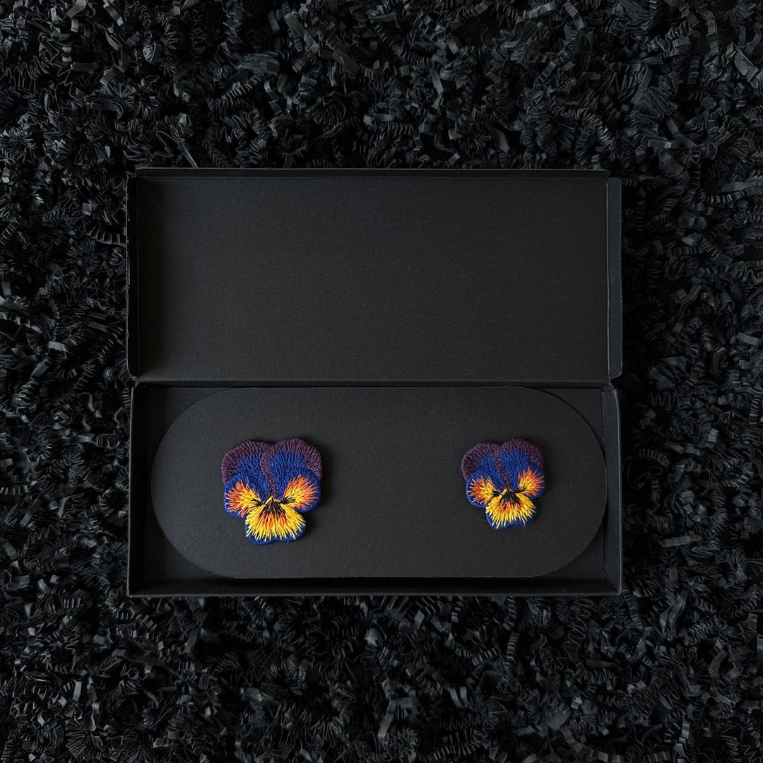 Pansy Embroidered Brooch Set