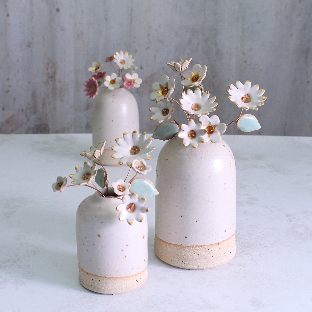 Gold Detailed Ceramic Flowers: Small Daisy