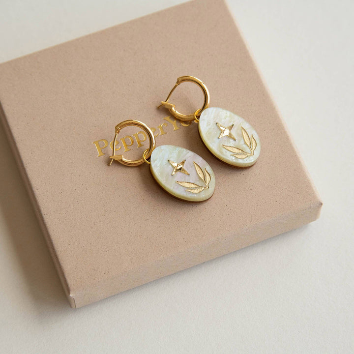 Celestial Seaweed Oval Gold Hoop Earrings
