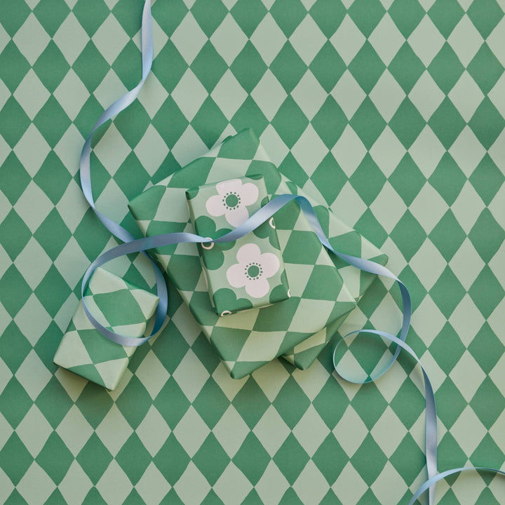 Diamond Gift Wrap in Green