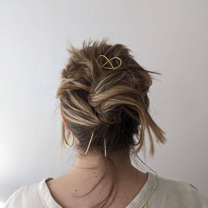 Minimal Brass Hairpin -  Pretzel