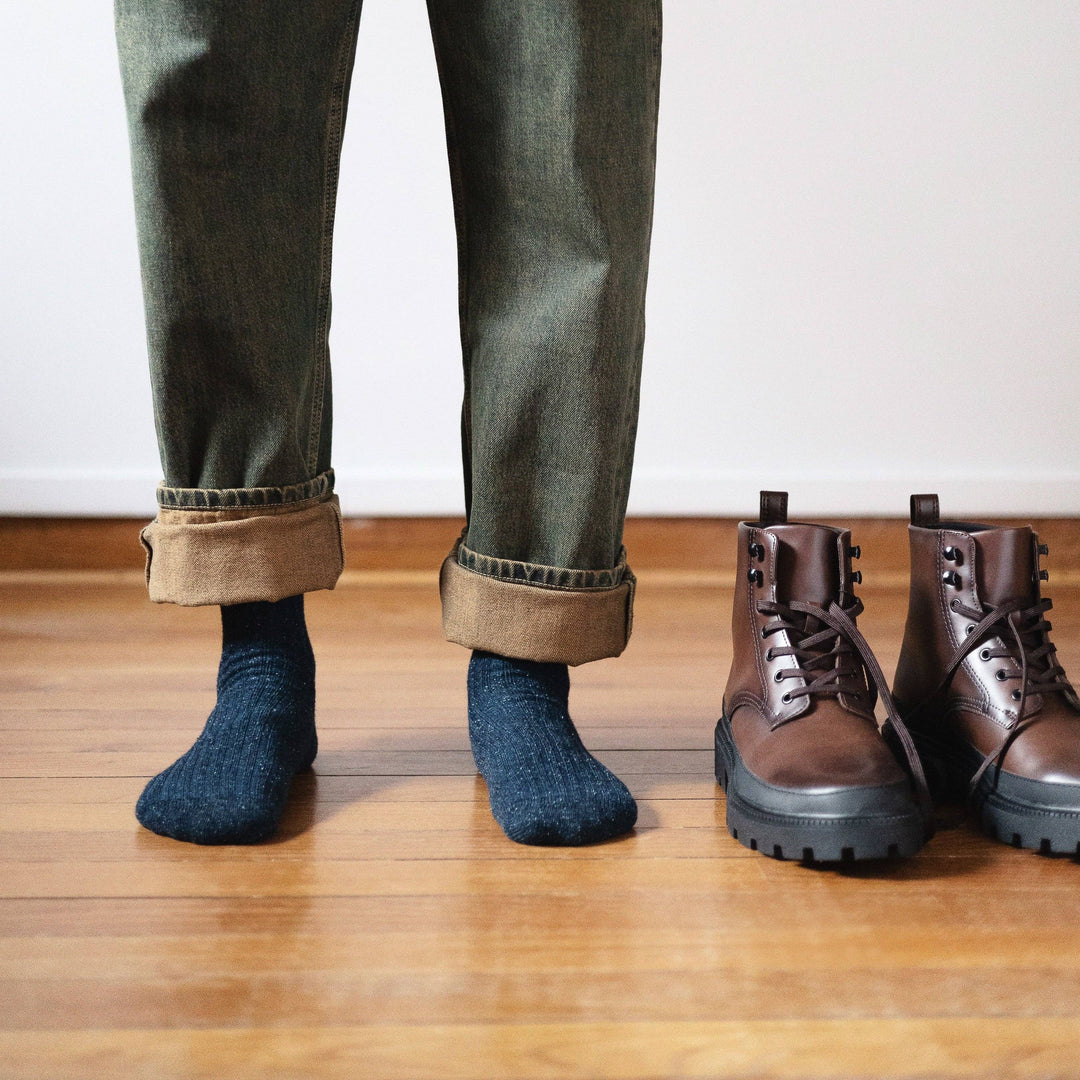 Silk & Wool Dust Star Socks in Navy