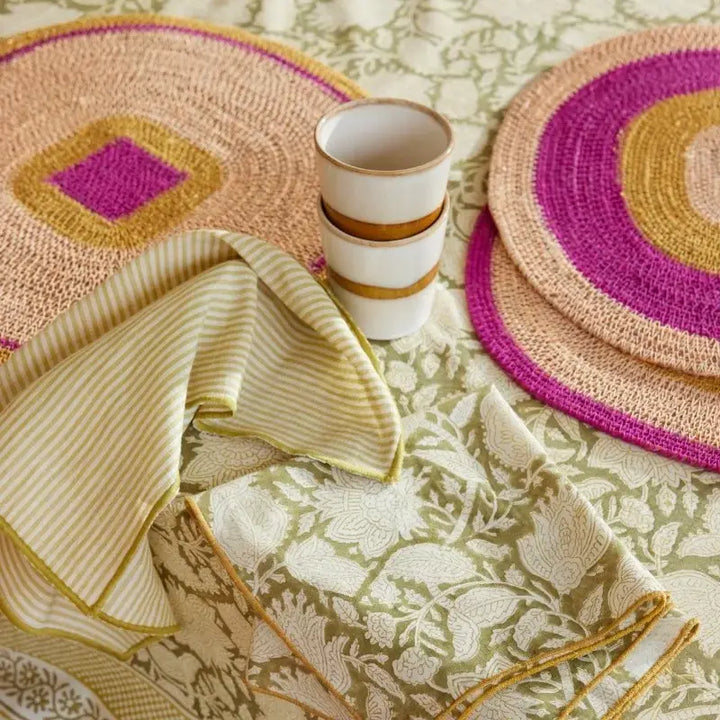 Mada Table Set - Fuchsia Corn
