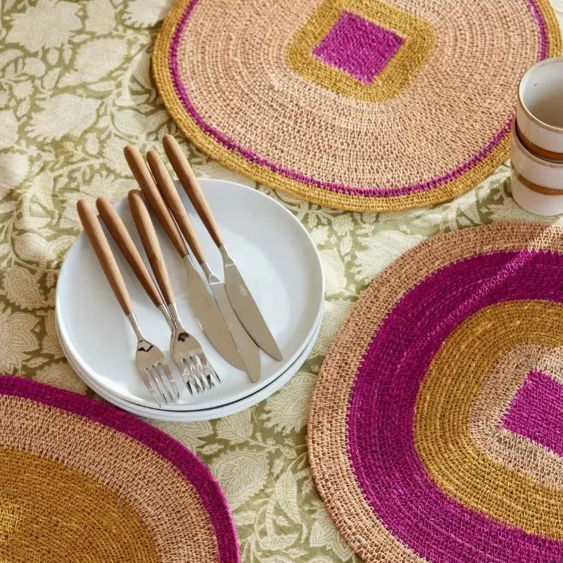 Mada Table Set - Fuchsia Corn