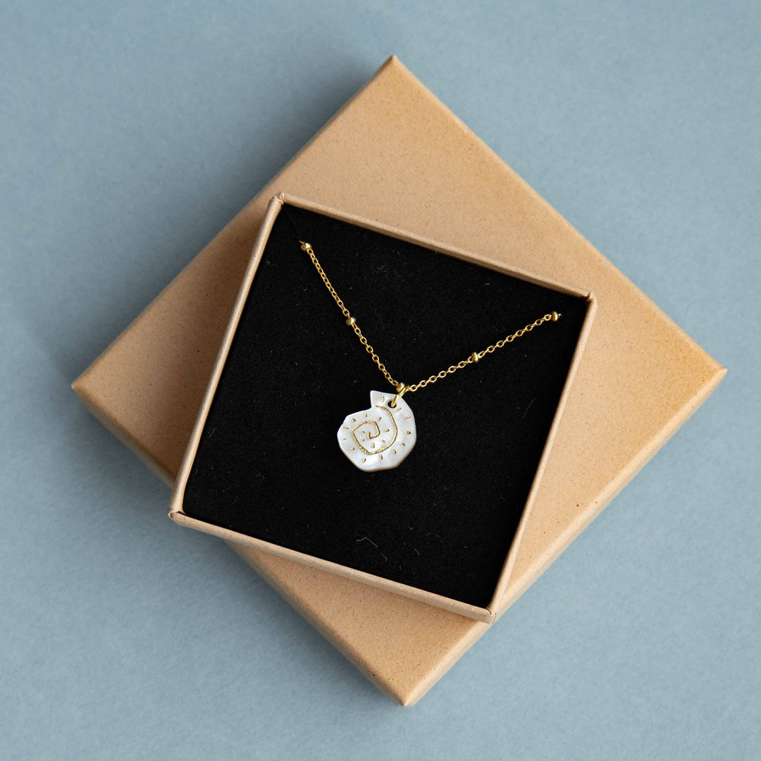 Marble White Shell Necklace
