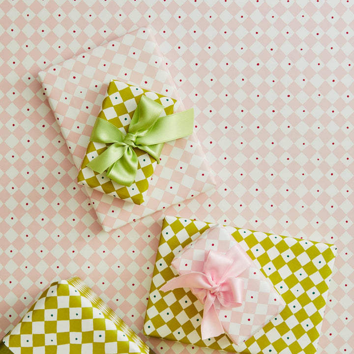 Mini Diamond Pink Gift Wrap
