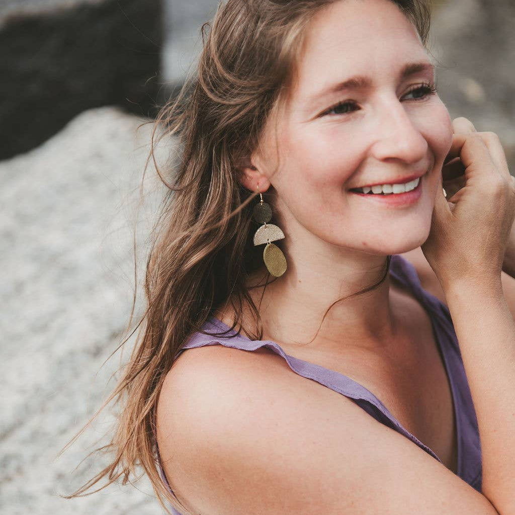 Bamaluz Dangle Leather Hook Earrings