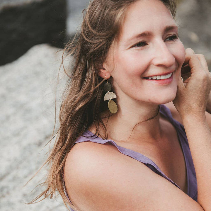 Bamaluz Dangle Leather Hook Earrings