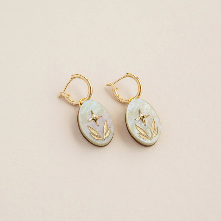 Celestial Seaweed Oval Gold Hoop Earrings