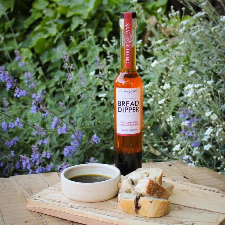 Chilli, Balsamic, Oregano & Thyme Bread Dipper