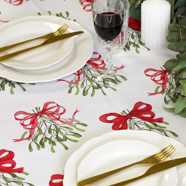 Mistletoe Bows Tablecloth