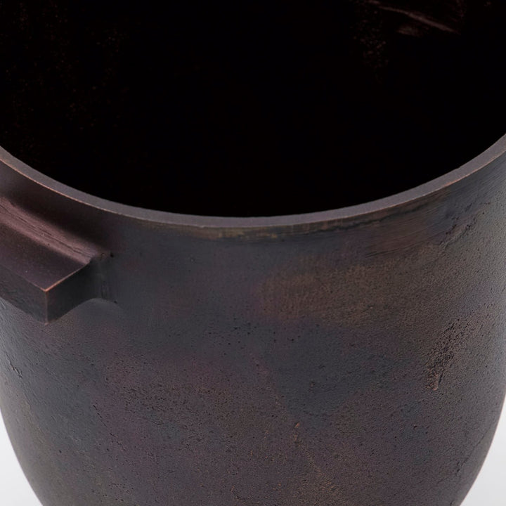 Foem Planter in Aged Rust