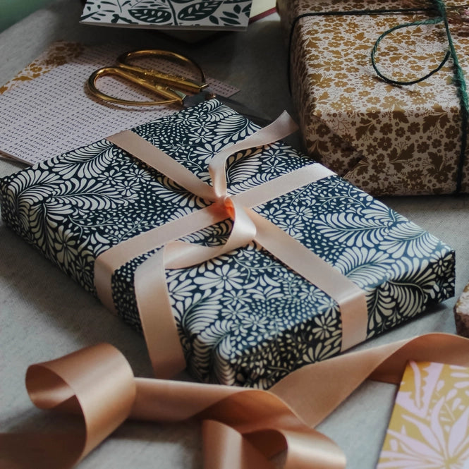 Green Botanical Wrapping Paper
