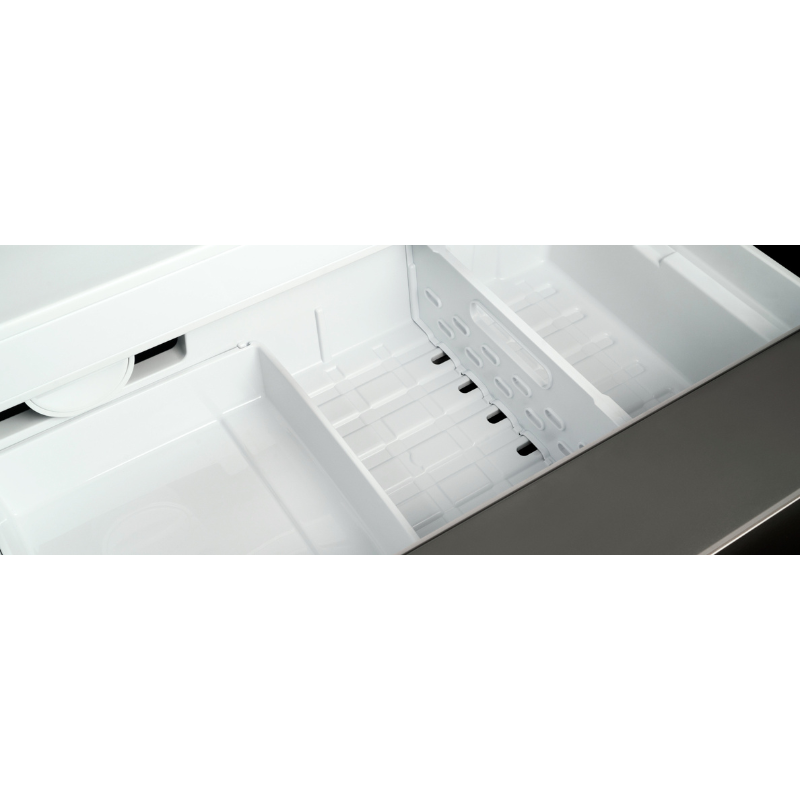 internal of the bertazzoni 90cm french door freezer drawers