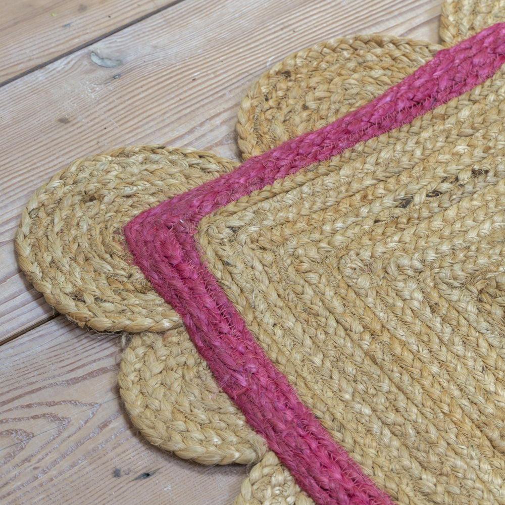 Jute Rug Scallop with Pink Stripe