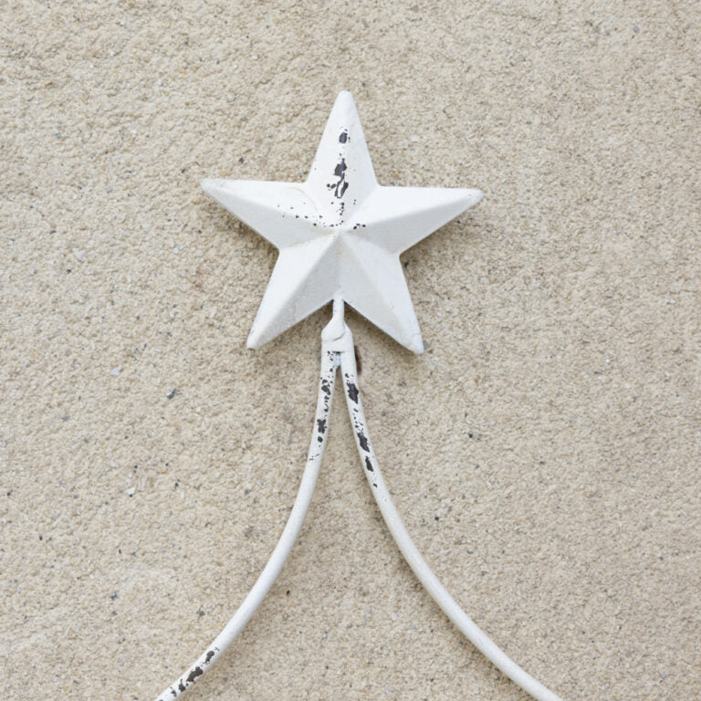 Festive Candle Holder in Antique White