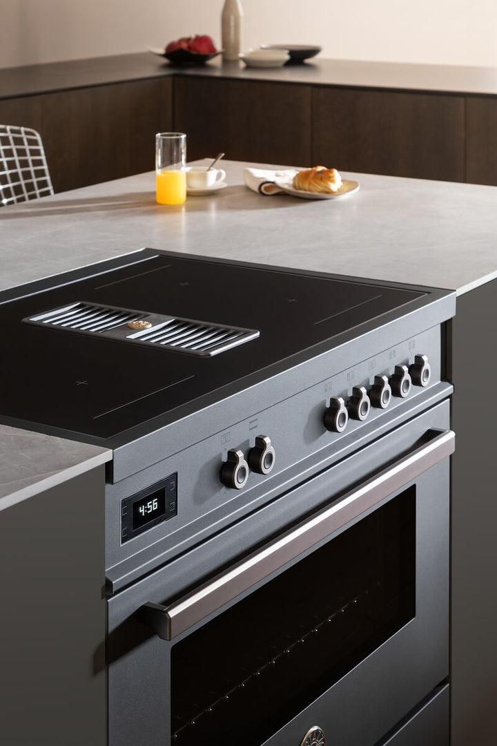 Bertazzoni Air-Tec cooker 90 cm Professional Series - induction top and integrated hood, electronic oven