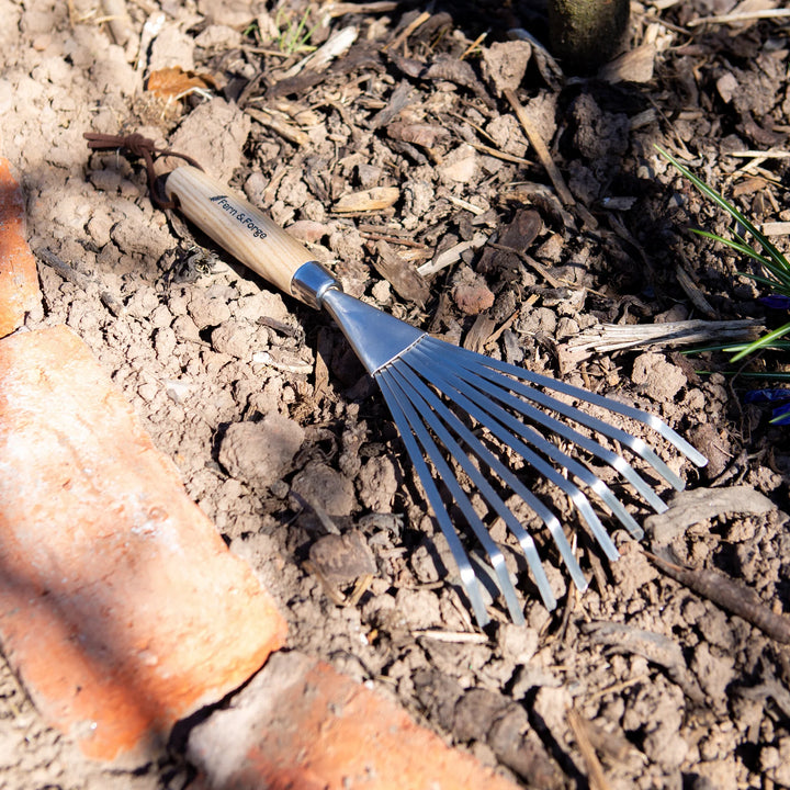 Fern & Forage Shrub Rake