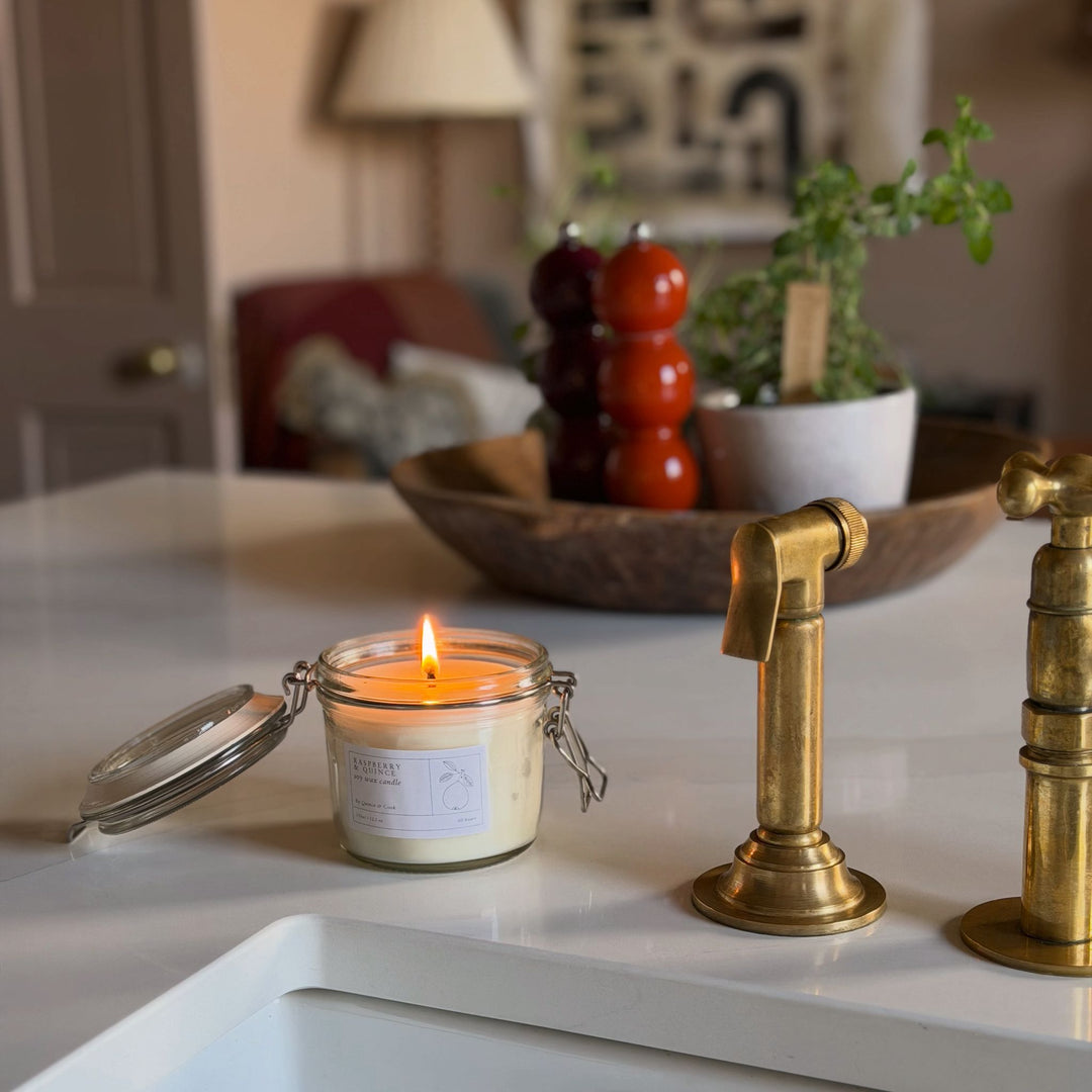 The Q&C Kitchen Candle -  Rhubarb & Ginger