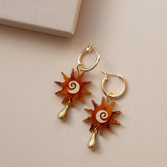 Sol Hoop Earrings in Amber