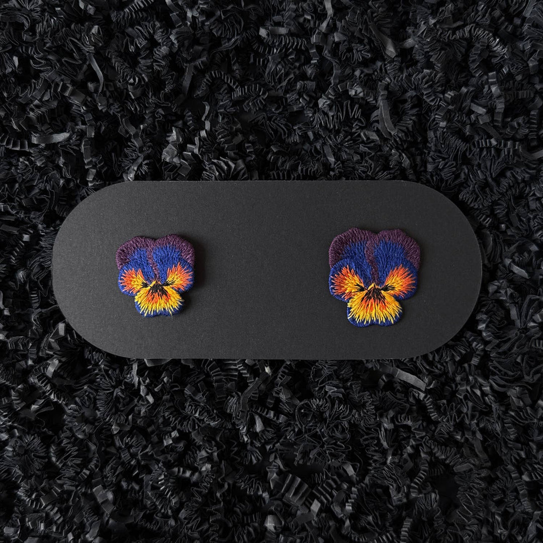 Pansy Embroidered Brooch Set