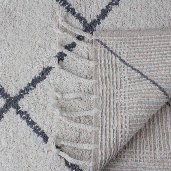 Diamonds Non Slip Bath Mat in Soft White