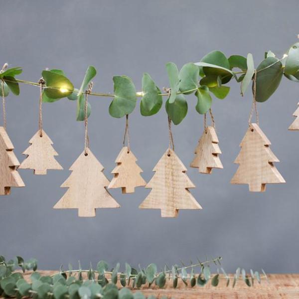 Chana Wooden Tree Decorations