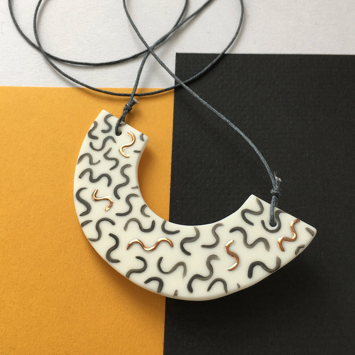 Fleck Arc Necklace