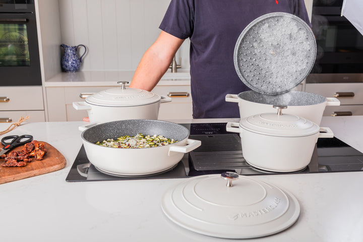 Cast Aluminium Cream Shallow Casserole Dish | 4L Capacity