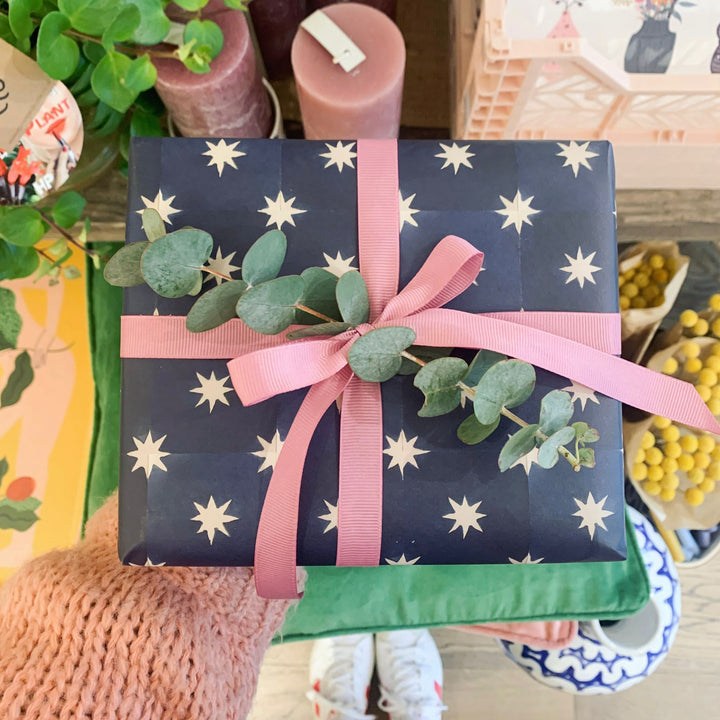 Luxury Gift Wrap with Ribbon & Flowers